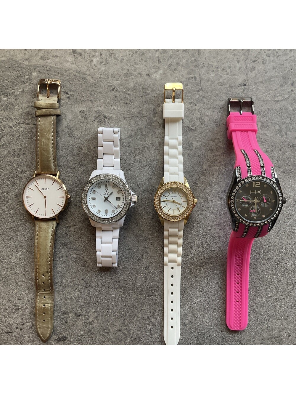 Great Lot Of Four Womens Watches All Four Watches Run Great Lot H100